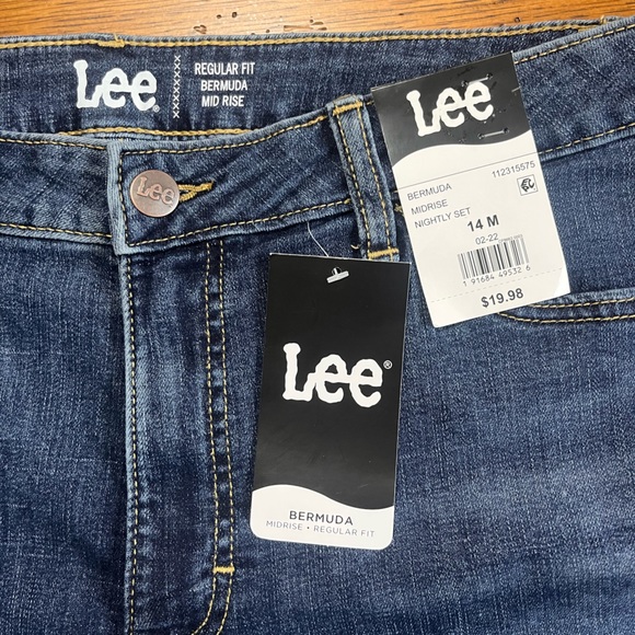Lee Bermuda Shorts - Picture 2 of 3